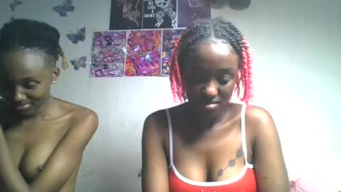 Snapshot of lovers_oncam chatting on 3, 7, 2026 RedJoy online show from 3, 7, 2026