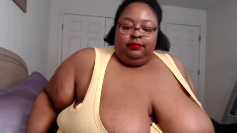 Snapshot of loves_aura chatting on 31, 12, 2024 Alyson online show from 31, 12, 2024