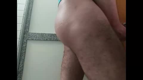 Snapshot of lovetobeseen1000 chatting on 18, 9, 2025 Lovetobeseen online show from 18, 9, 2025