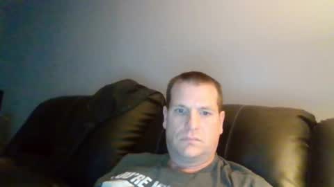 lovetocum37 online show from 15, 1, 2025