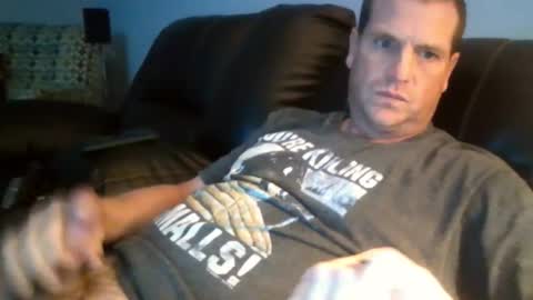 lovetocum37 online show from 3, 11, 2025