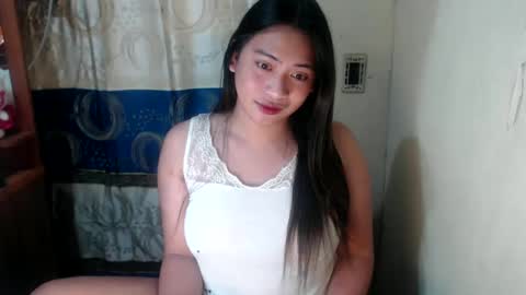 Snapshot of loveyoureign06 chatting on 3, 2, 2025 Ryn online show from 3, 2, 2025