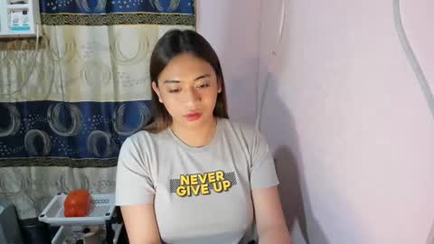 Snapshot of loveyoureign06 chatting on 17, 9, 2025 Ryn online show from 17, 9, 2025