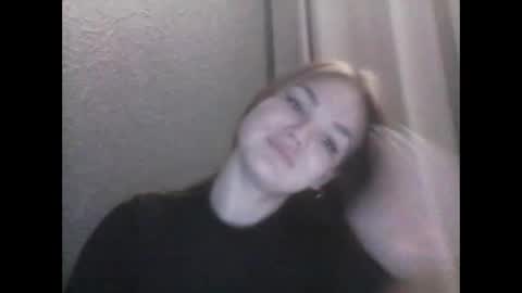 Snapshot of loviesimone chatting on 1, 10, 2025 loviesimone online show from 1, 10, 2025