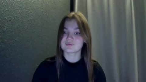 Snapshot of loviesimone chatting on 13, 10, 2025 loviesimone online show from 13, 10, 2025