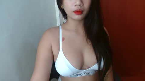 Snapshot of loving_ellah19 chatting on 20, 10, 2025 loving_ellah19 online show from 20, 10, 2025