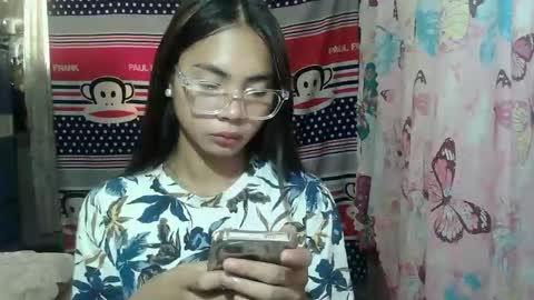 loving_rhean online show from 4, 6, 2026