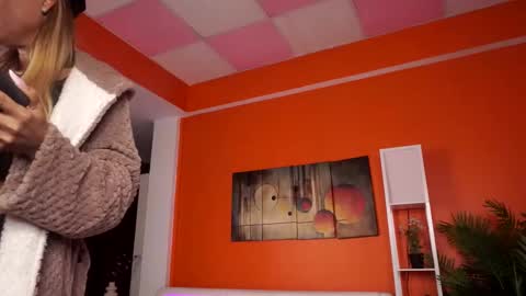 Snapshot of lovingblondie chatting on 1, 2, 2026 Nora online show from 1, 2, 2026