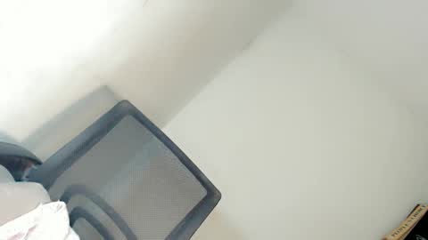 Lovingmonaru969 online show from 1, 1, 2025