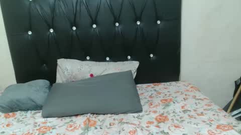 Snapshot of lsnnickykhanyile chatting on 28, 10, 2025 lsnnickykhanyile online show from 28, 10, 2025