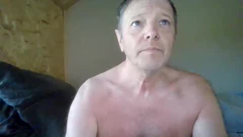 Snapshot of lu485947452685193669 chatting on 25, 5, 2026 lu485947452685193669 online show from 25, 5, 2026