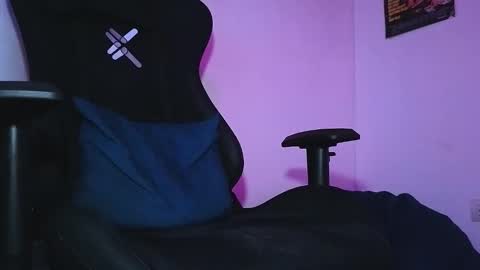 Snapshot of luan_goon chatting on 27, 11, 2025 online show from 27, 11, 2025