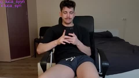 Snapshot of luca_syn chatting on 23, 3, 2026 Luca S online show from 23, 3, 2026