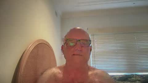 Snapshot of lucas10004 chatting on 10, 1, 2025 lucas10004 online show from 10, 1, 2025