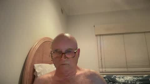 Snapshot of lucas10004 chatting on 2, 2, 2025 lucas10004 online show from 2, 2, 2025