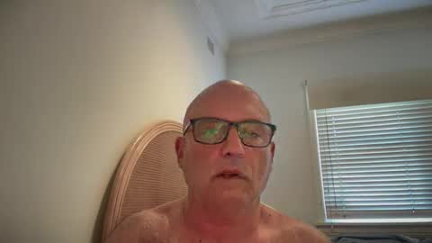 Snapshot of lucas10004 chatting on 6, 2, 2025 lucas10004 online show from 6, 2, 2025