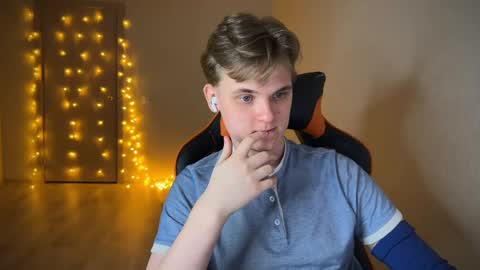 Snapshot of lucas_dany chatting on 28, 1, 2025 Lucas Gill online show from 28, 1, 2025