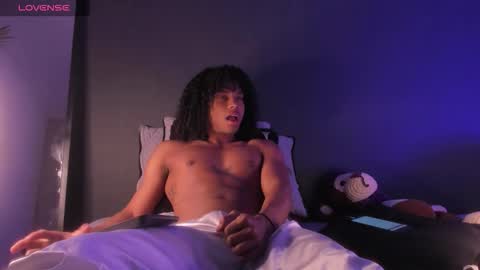 Snapshot of lucas_eevans07 chatting on 20, 10, 2025   online show from 20, 10, 2025