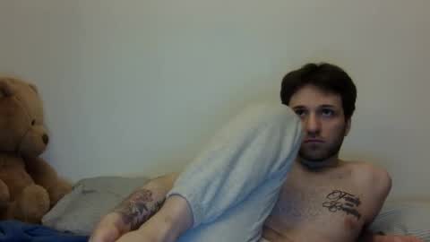 lucasbacon13 online show from 15, 2, 2025