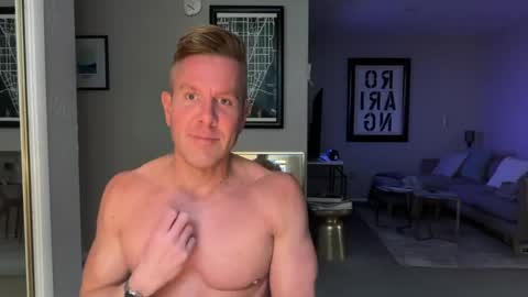 Snapshot of lucasjake chatting on 8, 5, 2026 Lucas Jake online show from 8, 5, 2026