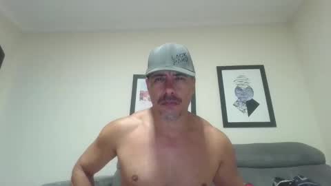 Snapshot of luccianosalvator chatting on 12, 1, 2026 luccianosalvator online show from 12, 1, 2026