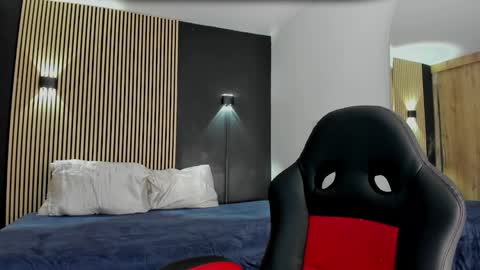   online show from 12, 12, 2024