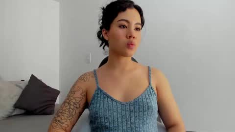   online show from 21, 12, 2024