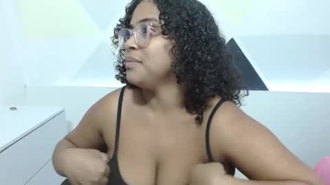Snapshot of lucerosuith_ chatting on 4, 1, 2025 lucerosuith_ online show from 4, 1, 2025