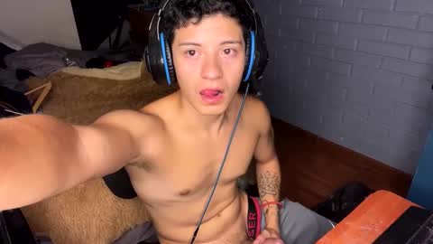 Felipe online show from 3, 2, 2025