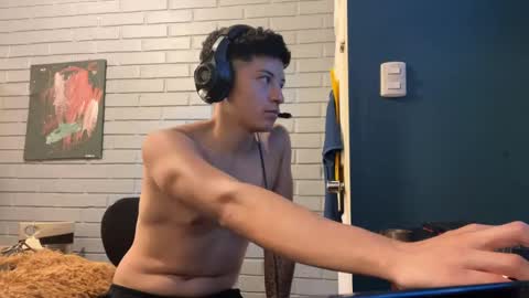 Felipe online show from 4, 2, 2025