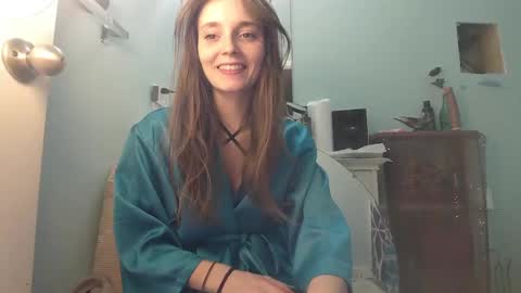 Snapshot of luci_layne chatting on 16, 2, 2025 Luci Layne online show from 16, 2, 2025