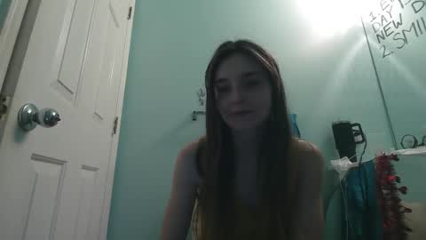 Snapshot of luci_layne chatting on 2, 3, 2025 Luci Layne online show from 2, 3, 2025