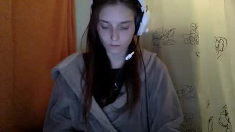 Luci Layne online show from 30, 4, 2026