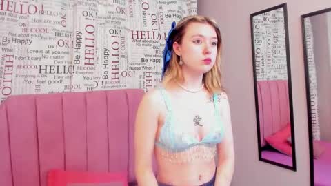 Snapshot of lucia_copper chatting on 19, 10, 2025 lucia_copper online show from 19, 10, 2025