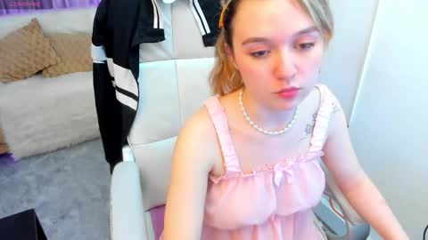 Snapshot of lucia_copper chatting on 1, 11, 2025 lucia_copper online show from 1, 11, 2025
