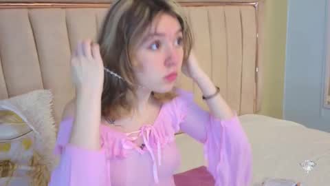 Snapshot of lucia_copper chatting on 16, 11, 2025 lucia_copper online show from 16, 11, 2025