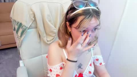 Snapshot of lucia_copper chatting on 3, 12, 2025 lucia_copper online show from 3, 12, 2025