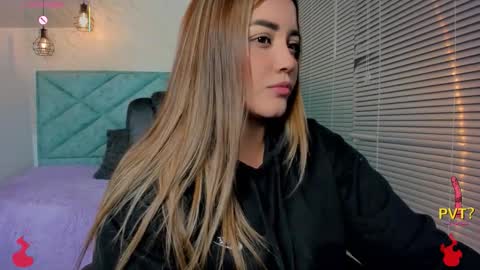 lucia star  online show from 6, 1, 2026