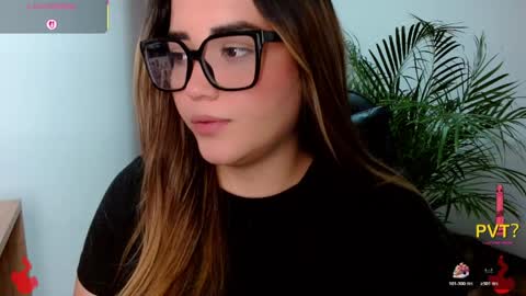 lucia star  online show from 30, 5, 2026