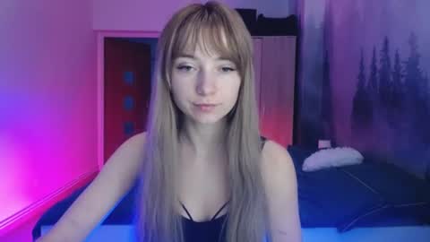 Snapshot of luciacam20 chatting on 11, 12, 2024 Lucy online show from 11, 12, 2024