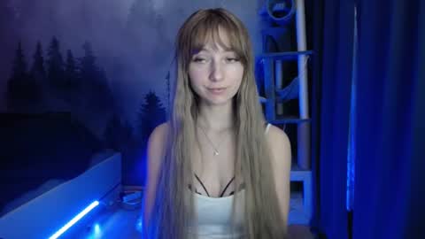 Snapshot of luciacam20 chatting on 16, 12, 2024 Lucy online show from 16, 12, 2024