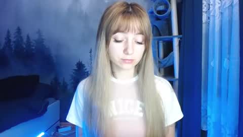 Snapshot of luciacam20 chatting on 28, 12, 2024 Lucy online show from 28, 12, 2024
