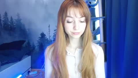 Snapshot of luciacam20 chatting on 2, 1, 2025 Lucy online show from 2, 1, 2025