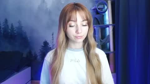 Snapshot of luciacam20 chatting on 6, 1, 2025 Lucy online show from 6, 1, 2025