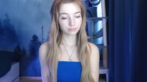 Snapshot of luciacam20 chatting on 7, 1, 2025 Lucy online show from 7, 1, 2025