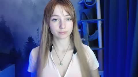 Snapshot of luciacam20 chatting on 7, 1, 2025 Lucy online show from 7, 1, 2025