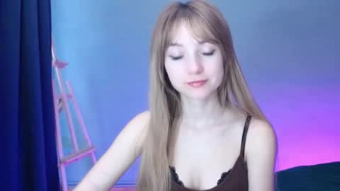 Snapshot of luciacam20 chatting on 6, 2, 2025 Lucy online show from 6, 2, 2025