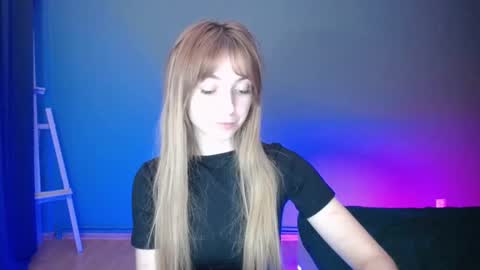 Snapshot of luciacam20 chatting on 11, 2, 2025 Lucy online show from 11, 2, 2025