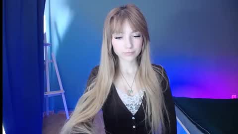 Snapshot of luciacam20 chatting on 18, 2, 2025 Lucy online show from 18, 2, 2025