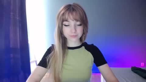 Snapshot of luciacam20 chatting on 19, 2, 2025 Lucy online show from 19, 2, 2025
